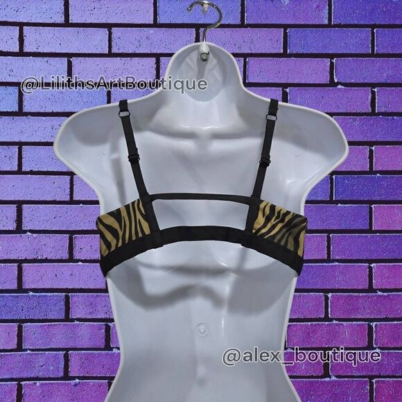 🖤Zumba Sports Bra (G008)- Size M for Women - Picture 3 of 7